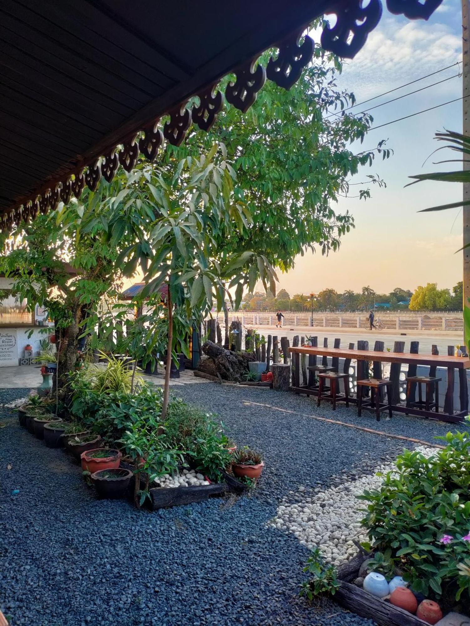 Rim Than View Resort أوبونراتْشاتاني الغرفة الصورة